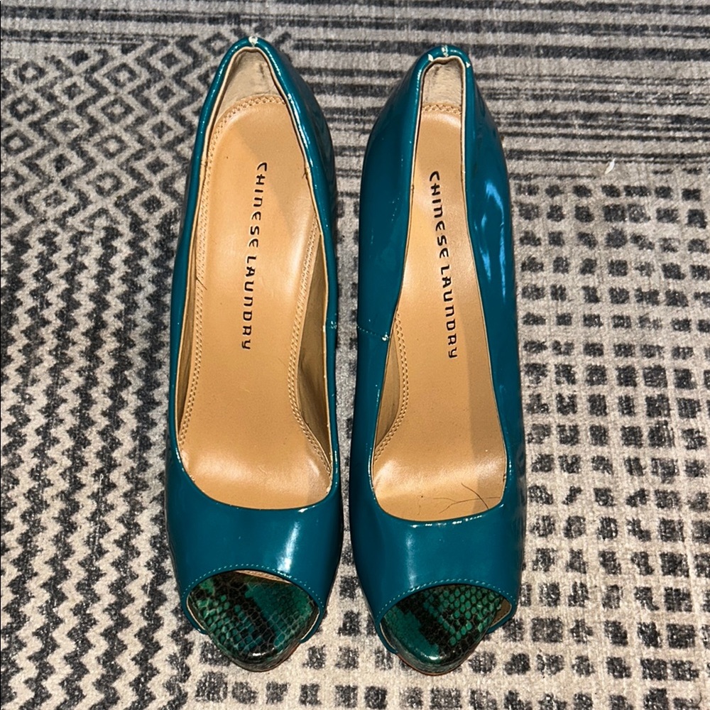 Chinese Laundry Blue Peep Toe Heels